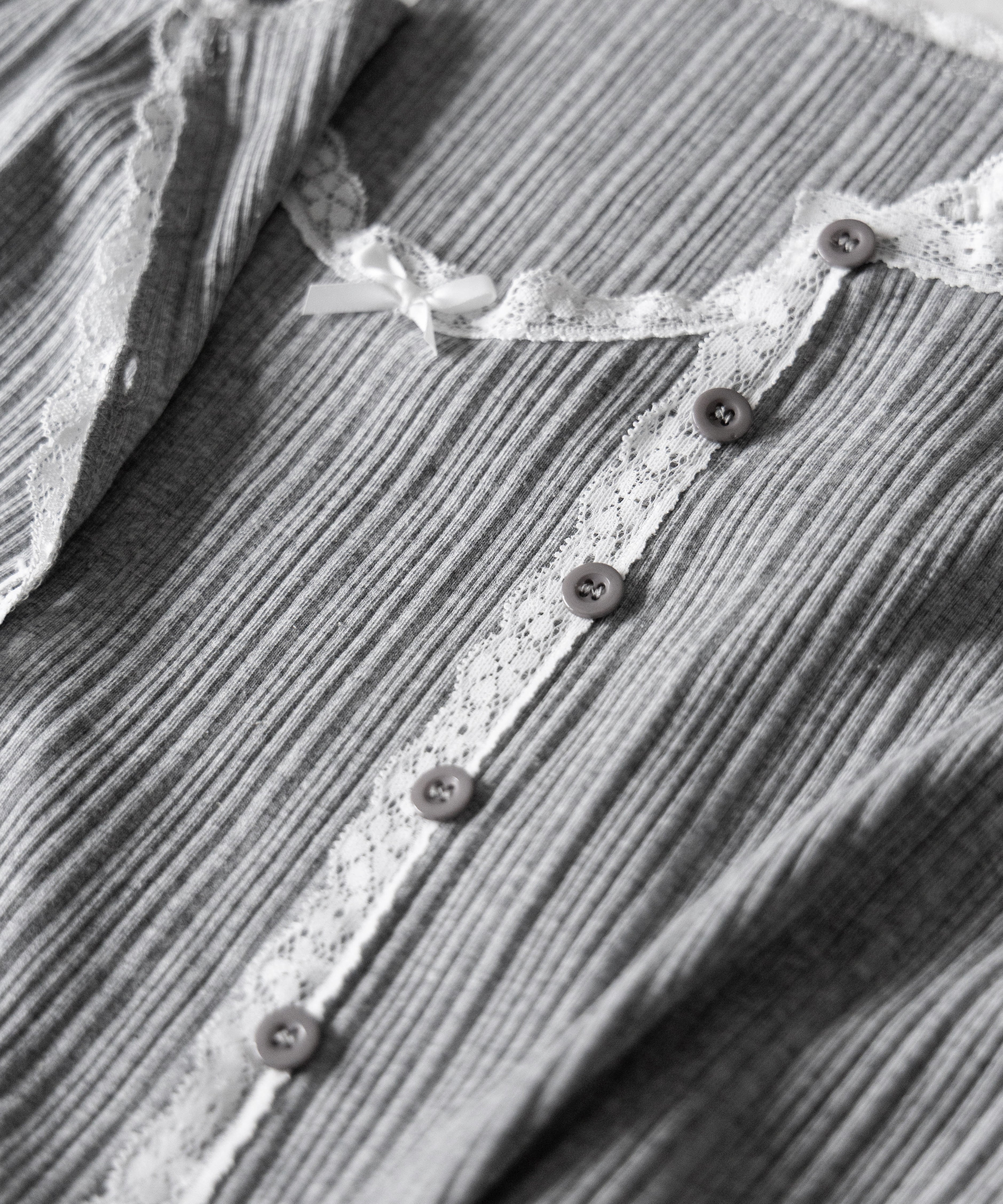【 2点セット 】フロントリボンレース切替リブキャミソール + カーディガンセット /front ribbon lace lib camisole + cardigan SET