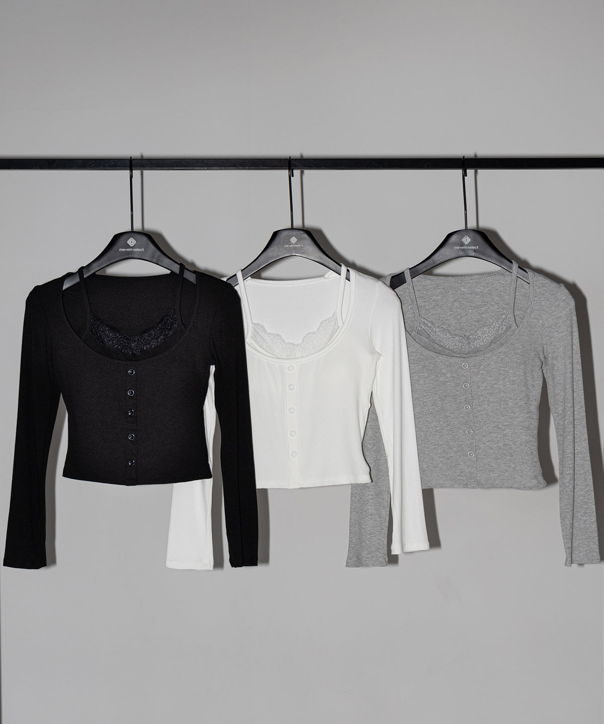 レースキャミスクエアネック長袖リブTシャツ / Lace camisole square neck long-sleeve ribbed T-shirt