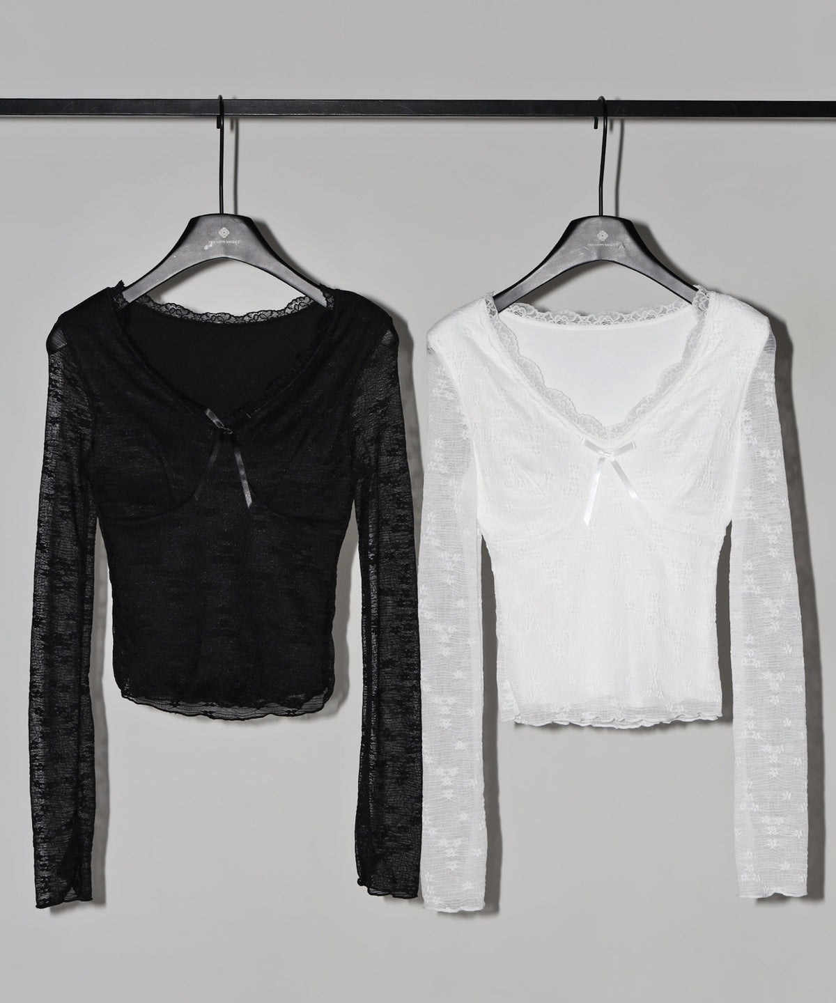 フロントリボンVネックレイヤードレーストップス / front ribbon v-neck layered lace tops