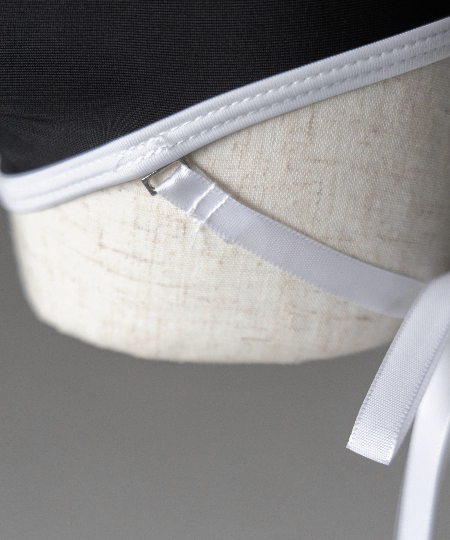 【 レディース水着/2点セット 】フロントリボンモノトーンハイウエストビキニ / front ribbon monotone high waist bikini