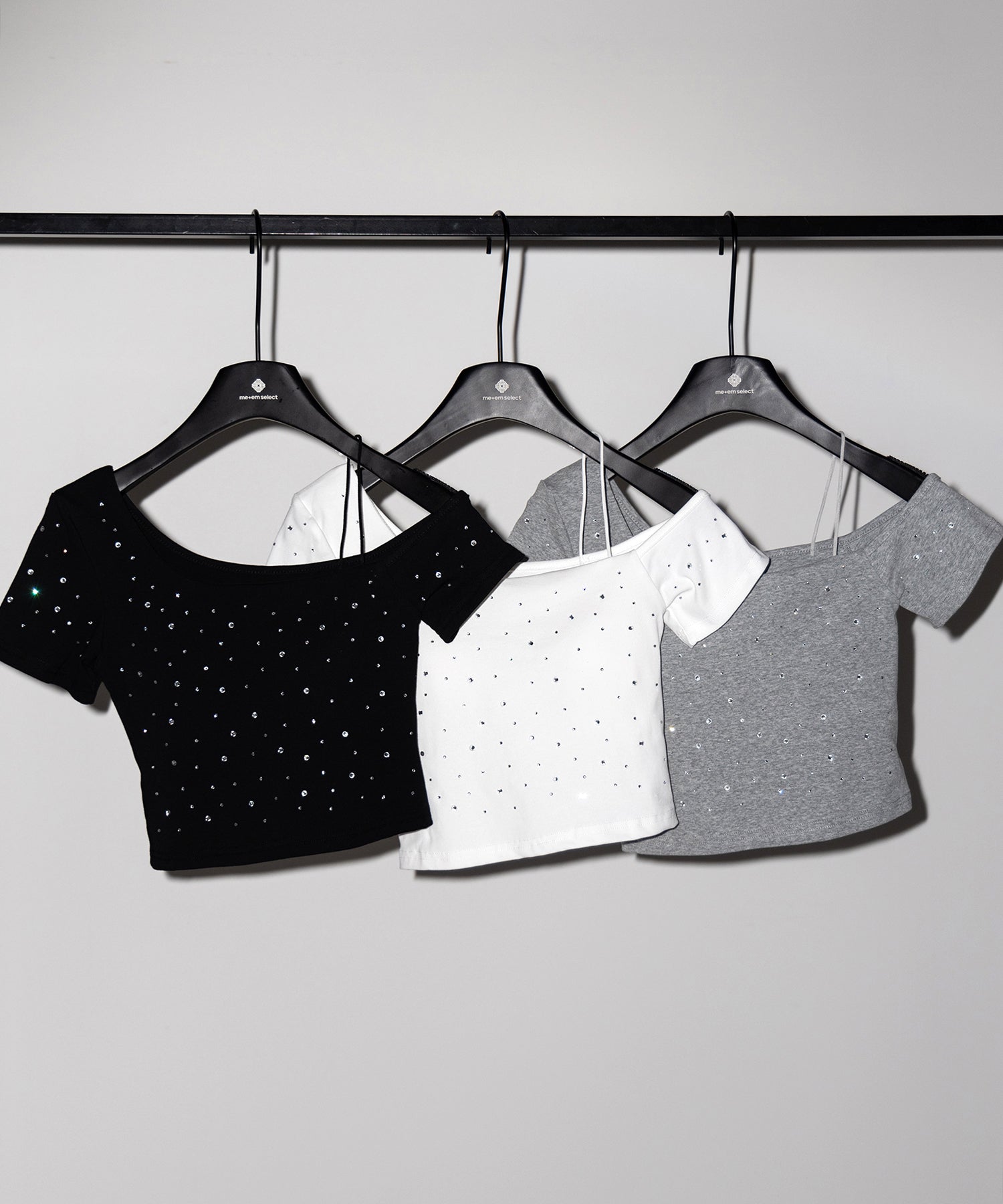 ラインストーンワンショルダーショートTシャツ / Rhine stone one shoulder short T-shirts