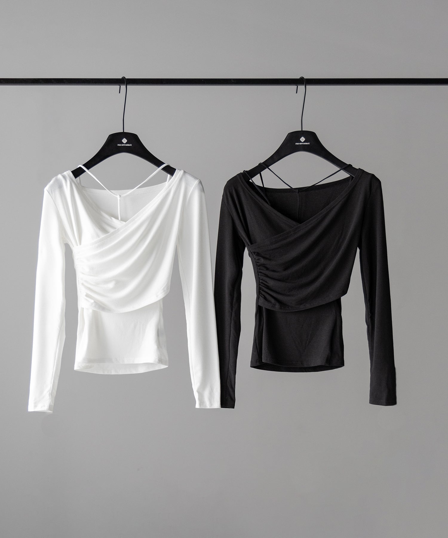 【 2点セット 】Y-ストラップスリムギャザーレイヤードトップス / Y-strap slim gather layered tops