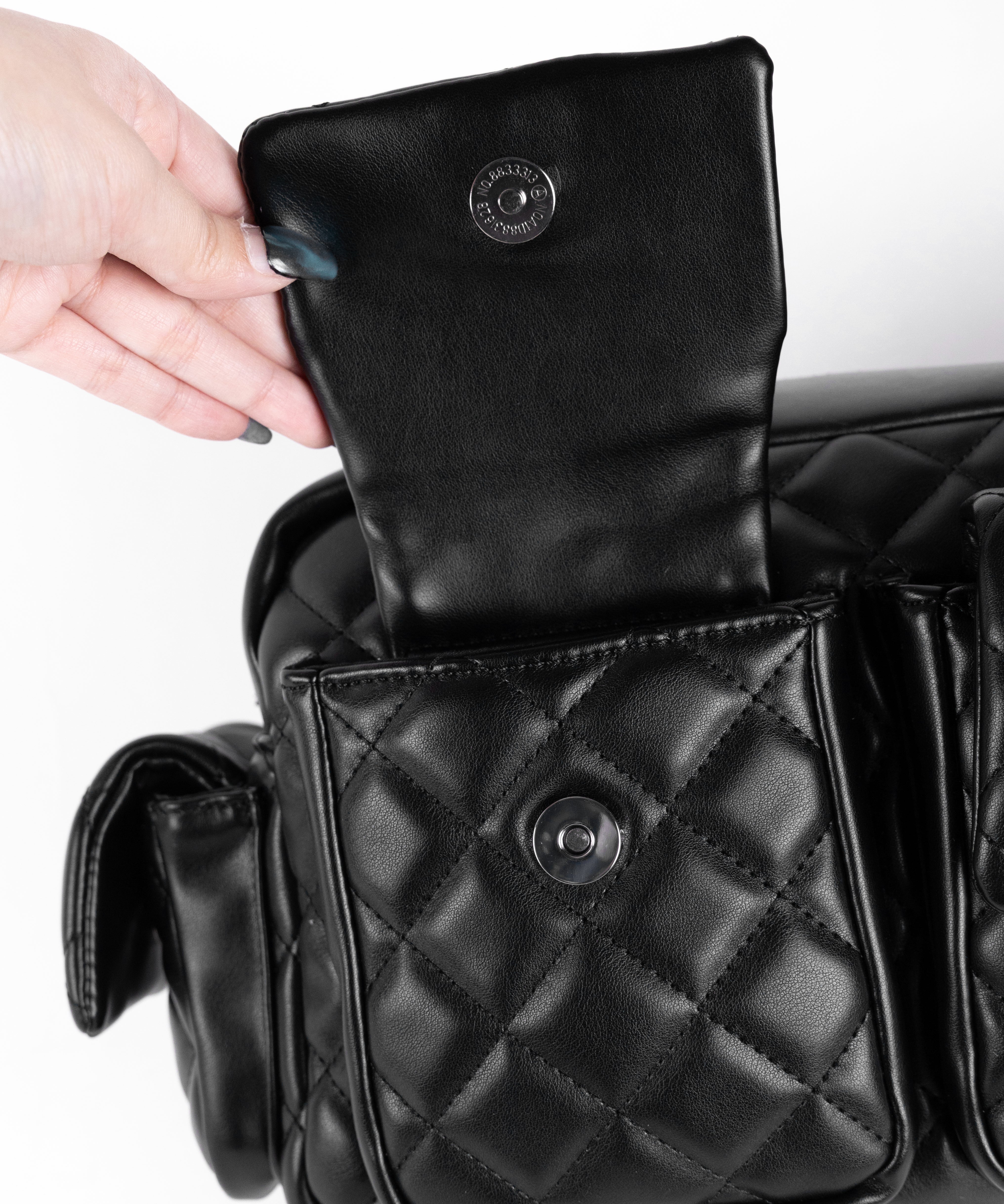 【 2WAY 】Mロゴフェイクレザーキルティングチェーンショルダーバッグ / M logo fake leather quilting chain shoulder bag