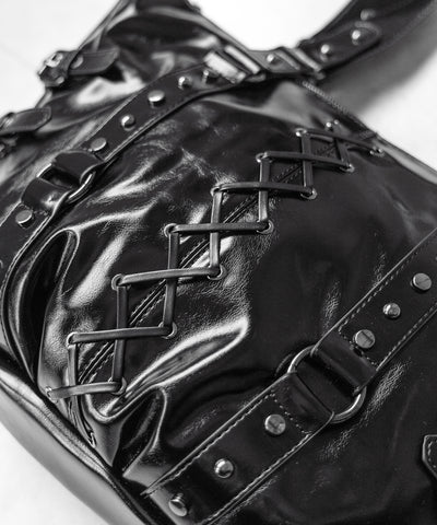 【 ショルダーストラップ付き2WAY 】レースアップベルテッドスタッズデザインヴィンテージショルダーバッグ / ( 2WAY ) laceup belted studs design vintage shoulder bag