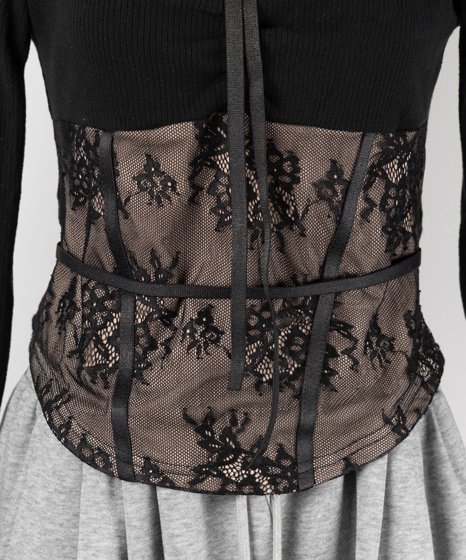 チョーカーネックリボンレーシーカットソートップス / choker neck ribbon lacy cutsaw tops