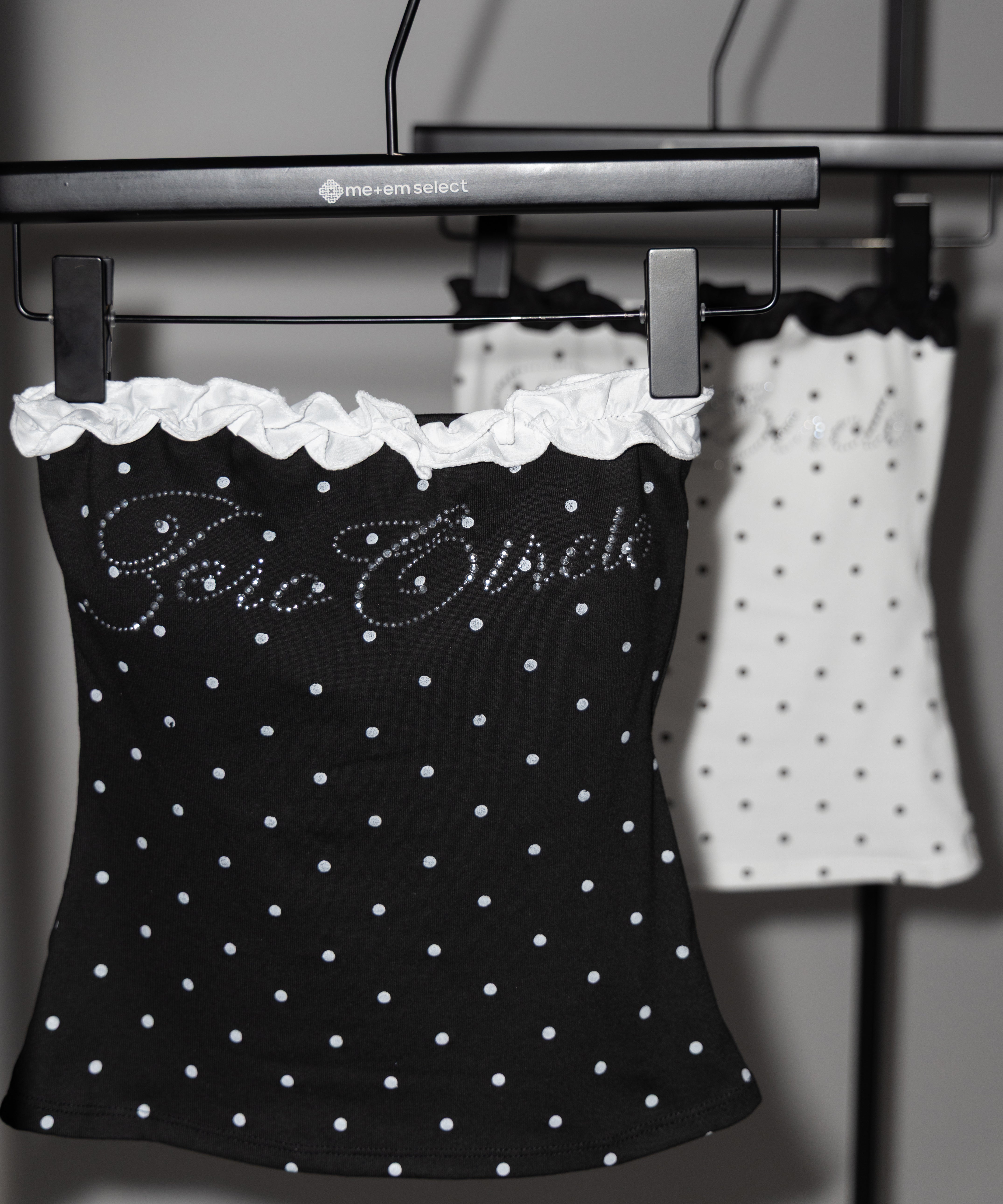 ラインストーンドットフリルベアトップス / Rhinestone dot frill bare tops