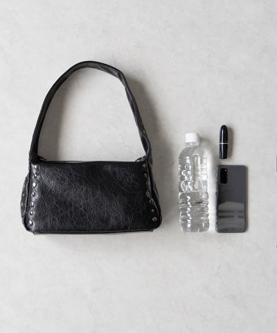 スタッズデザインスクエアショルダーバッグ / stud design square shoulder bag