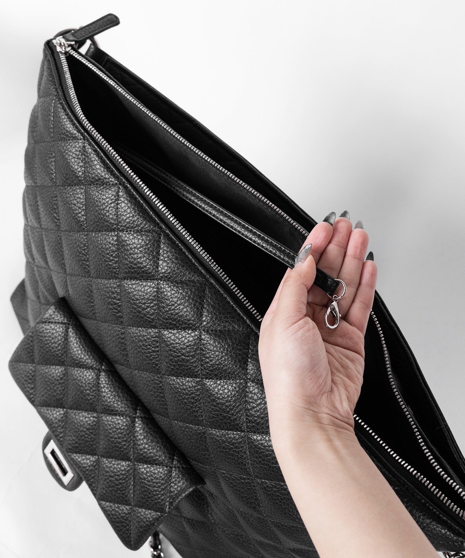 【 ショルダーストラップ付き2WAY 】キルティングスクエアトートショルダーバッグ / quilted square tote shoulder bag