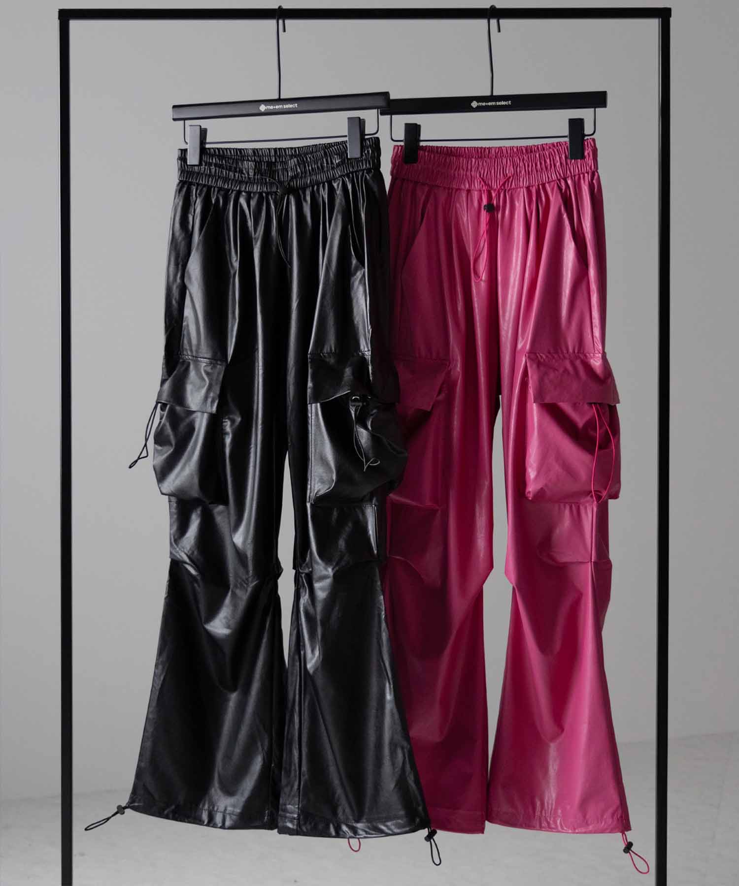 【 選べる4size /2color 】タックデザインフェイクレザードロストワイドカーゴパンツ