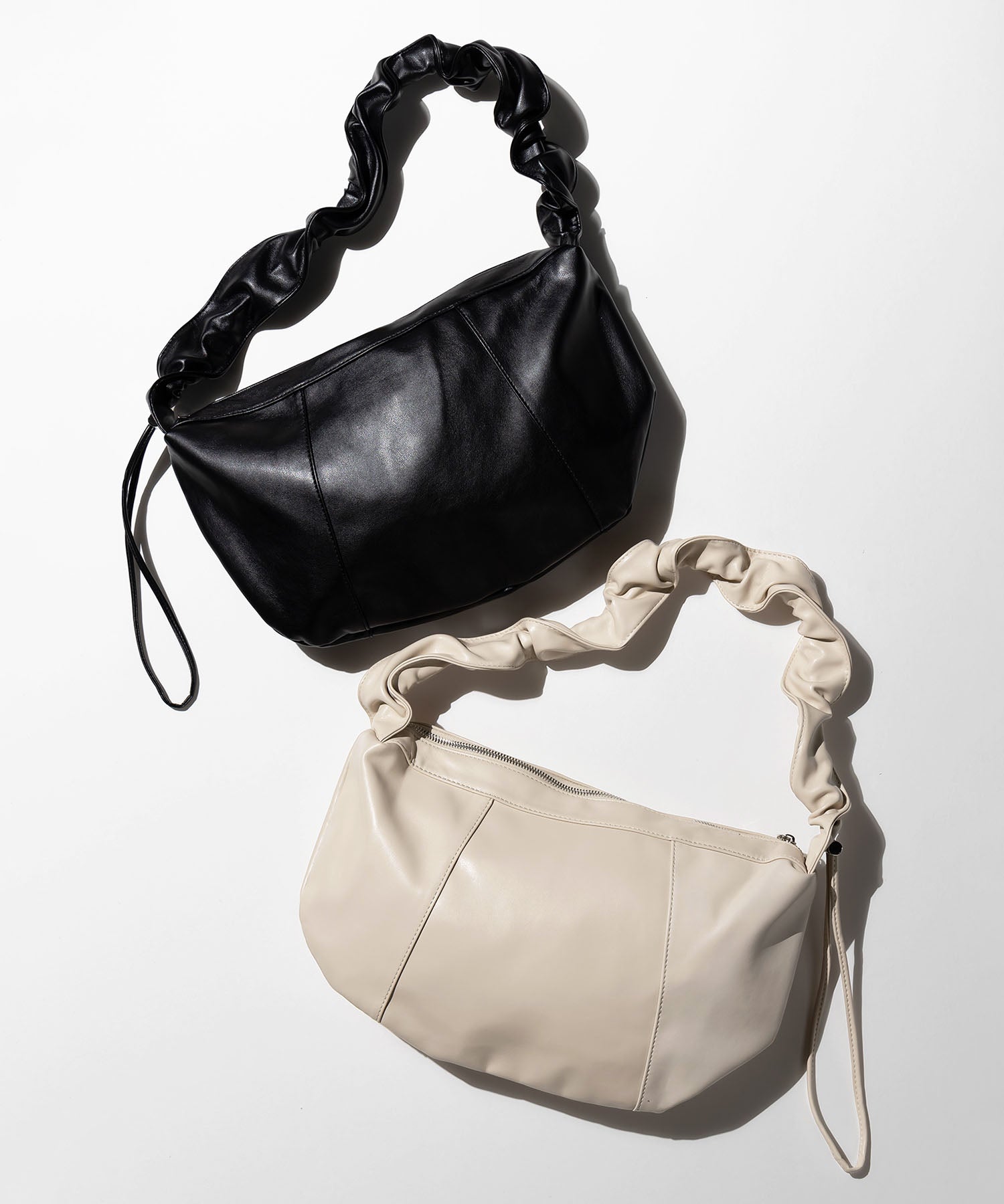 シャーリングハンドルショルダーバッグ / shirring handle shoulder bag