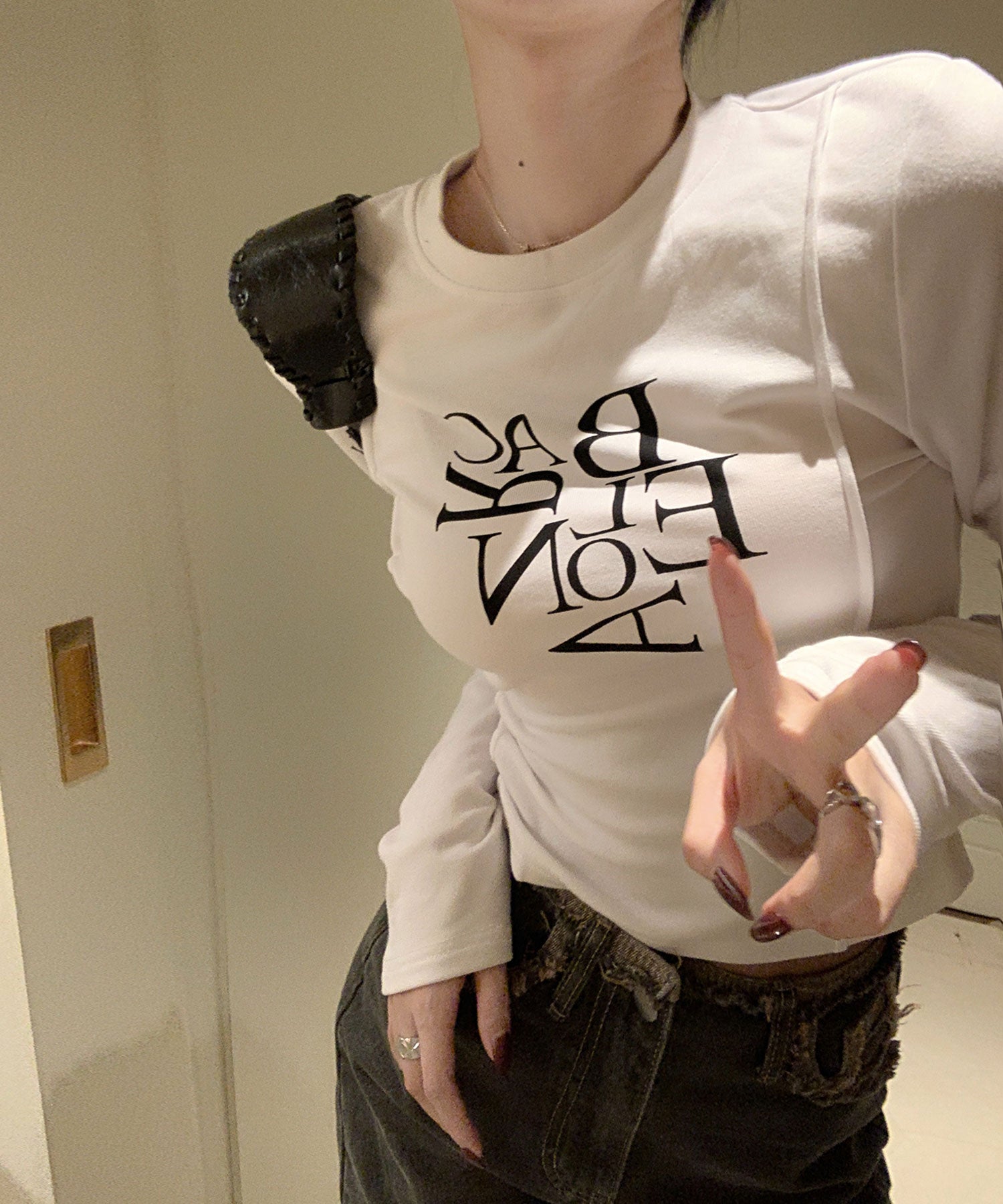 BACロゴレタリングスリムラインTシャツ