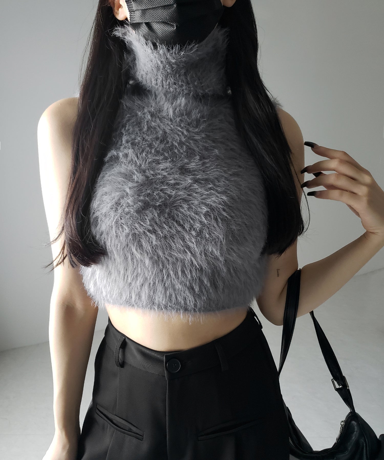 【 ３color 】タートルネックショートシャギーノースリニットトップス ／ turtleneck short shaggy nosleeve knit tops