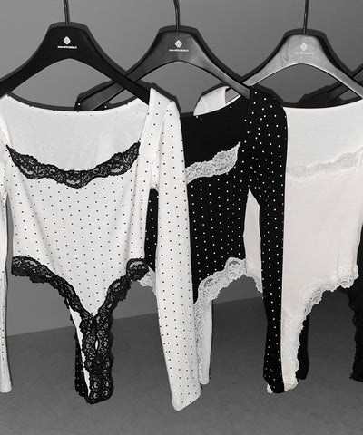 ドットカットアウトレースポイントボディスーツトップス ／dot cutout lace point bodysuit tops