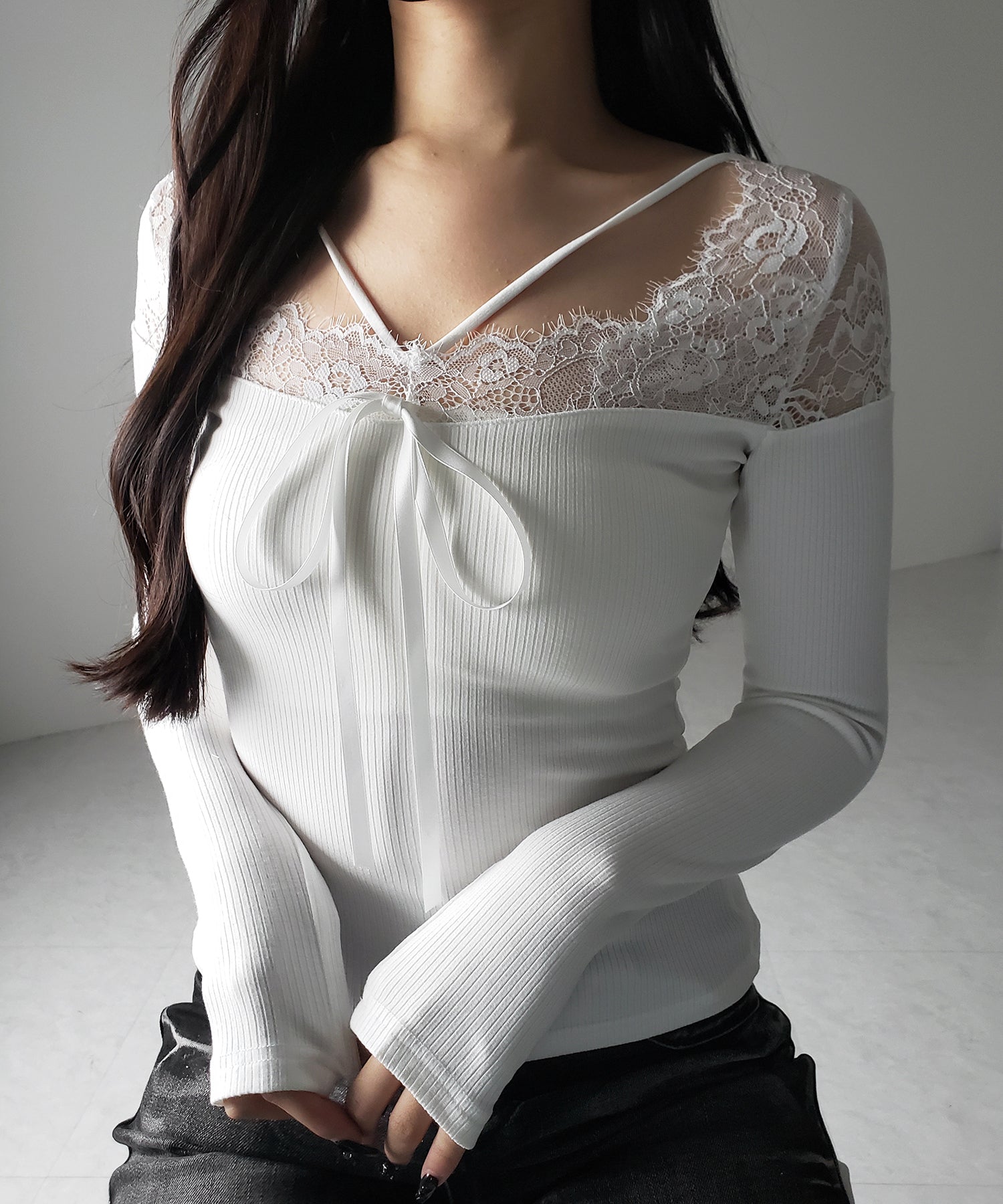 【 ２color 】クロスストラップレース切替リブトップス ／ cross strap lace switching ribbed tops
