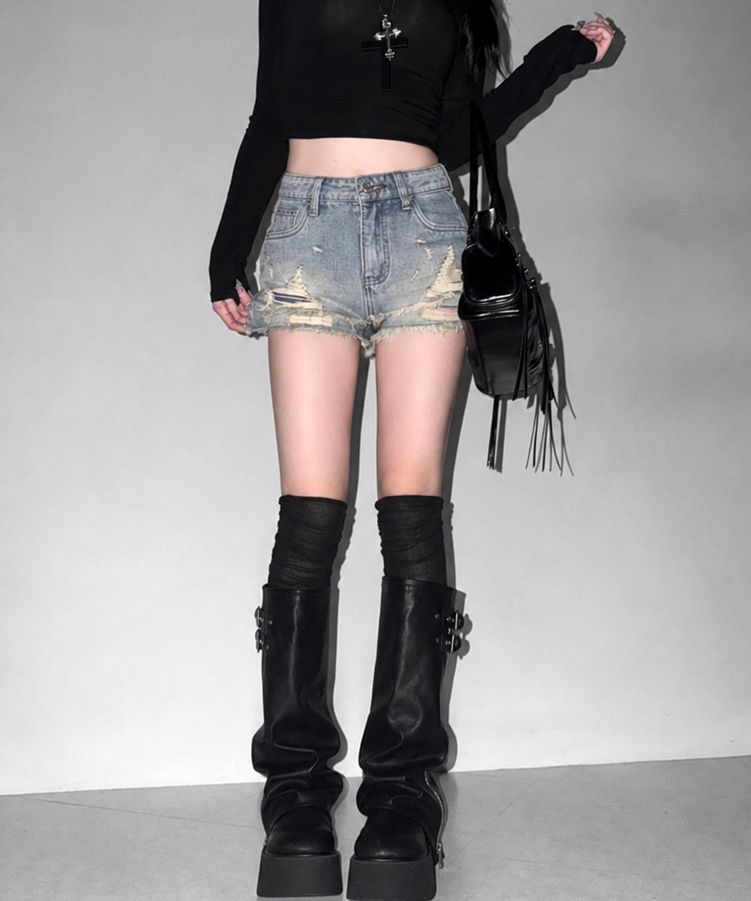 クラッシュダメージダブルフリンジデニムショートパンツ／crash damage double fringe denim short pants