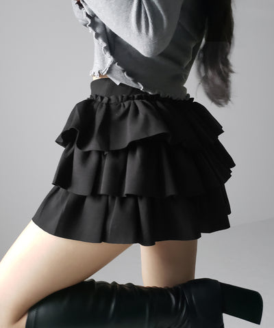 ティアードフリルカットソーミニスカート ／ tiered frill cut and sew mini skirt