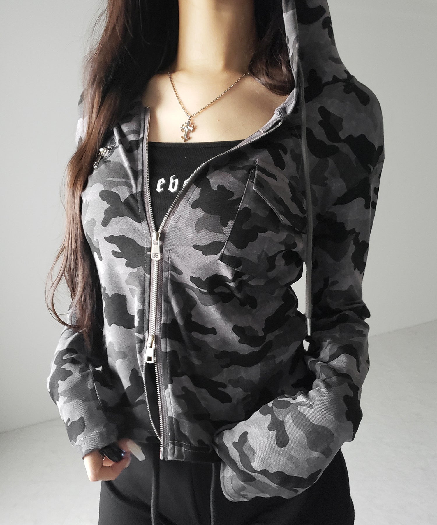ヴィンテージカモフラダブルジップカットパーカー ／ vintage camouflage double zip cut hoodie