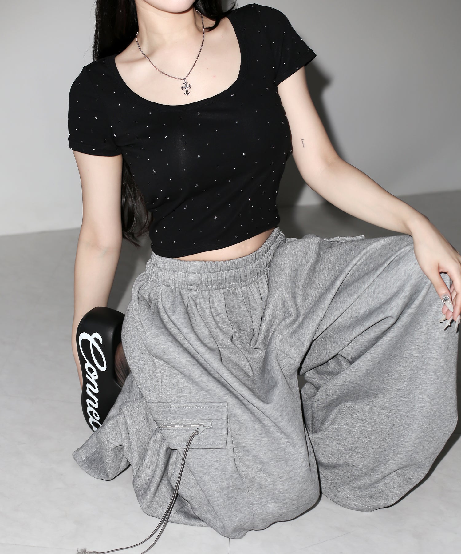 ラインストーンスクエアネックタイトＴシャツ ／Rhinestone square neck tight T-shirt