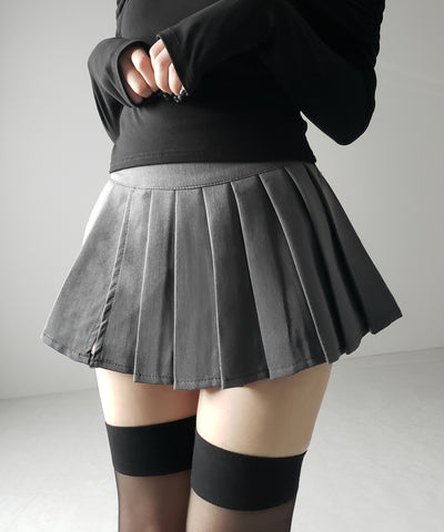 【 ２color 】プリーツマイクロミニスカパン ／ pleated micro mini skirt pants