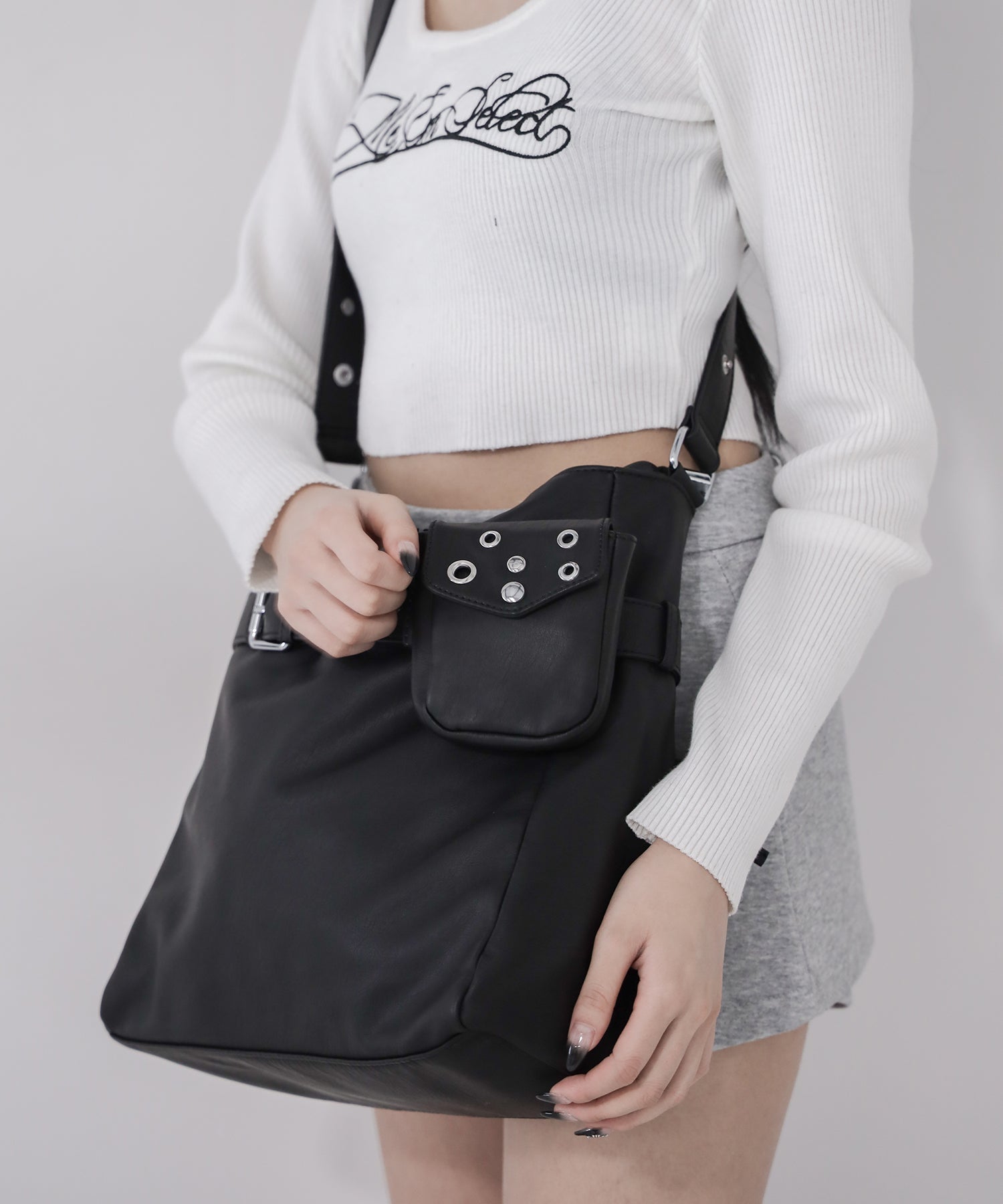 【 A4収納可 】ミニポーチ付きスタッズベルトヴィンテージフェイクレザーショルダーバッグ ／ mini poach SET studs belt vintage fake leather shoulder bag