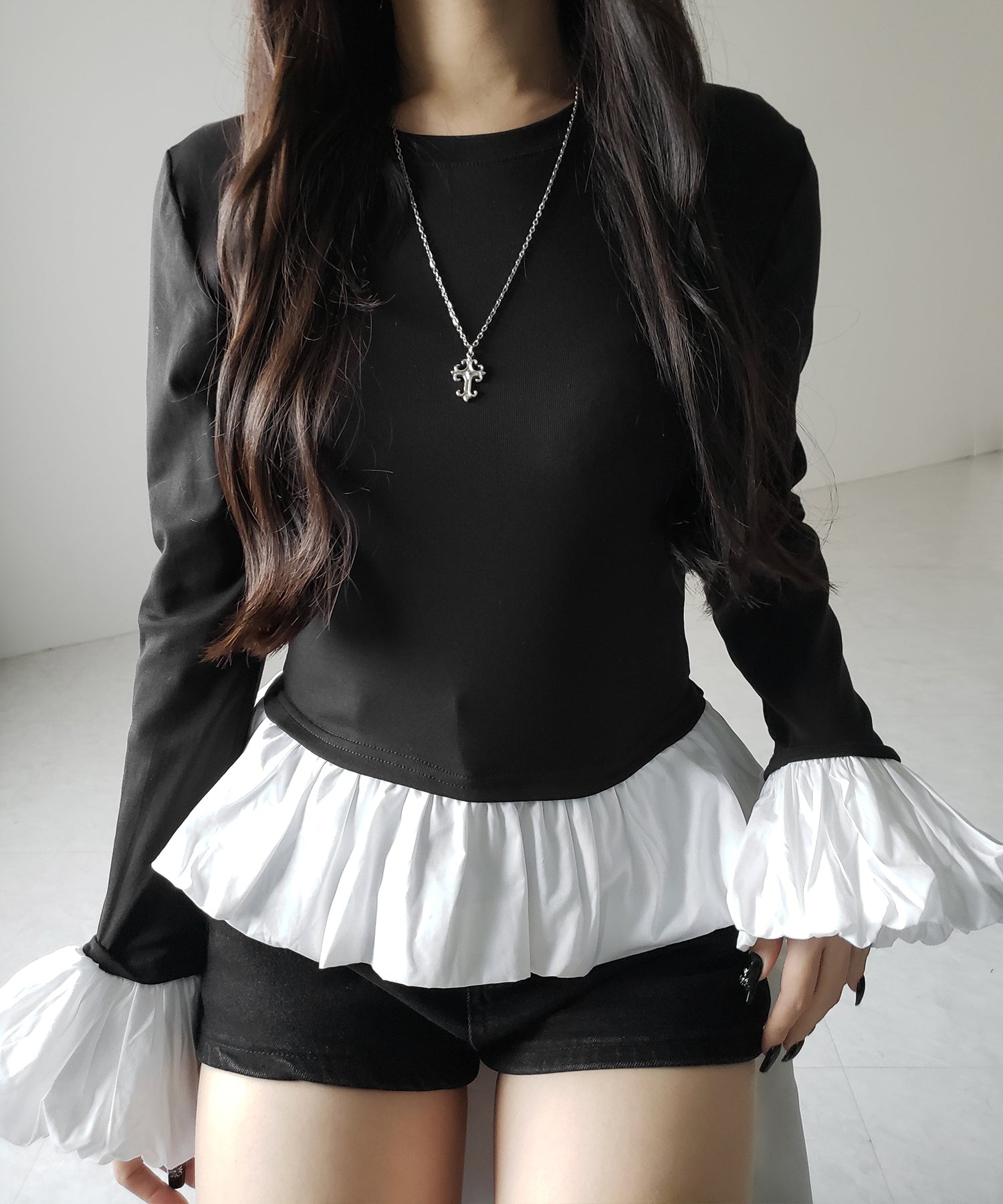 【 ２color 】裾バルーンフリルカットソートップス ／ hem balloon frill cutsew tops