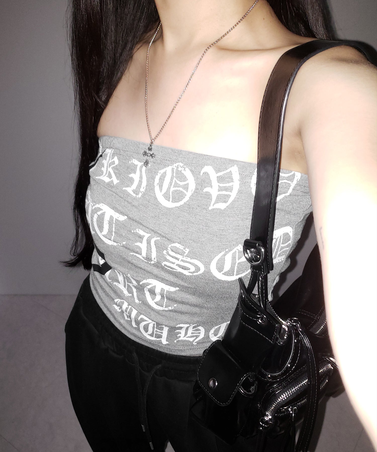 グランジロゴチューブベアトップ ／ grunge logo tube bare top