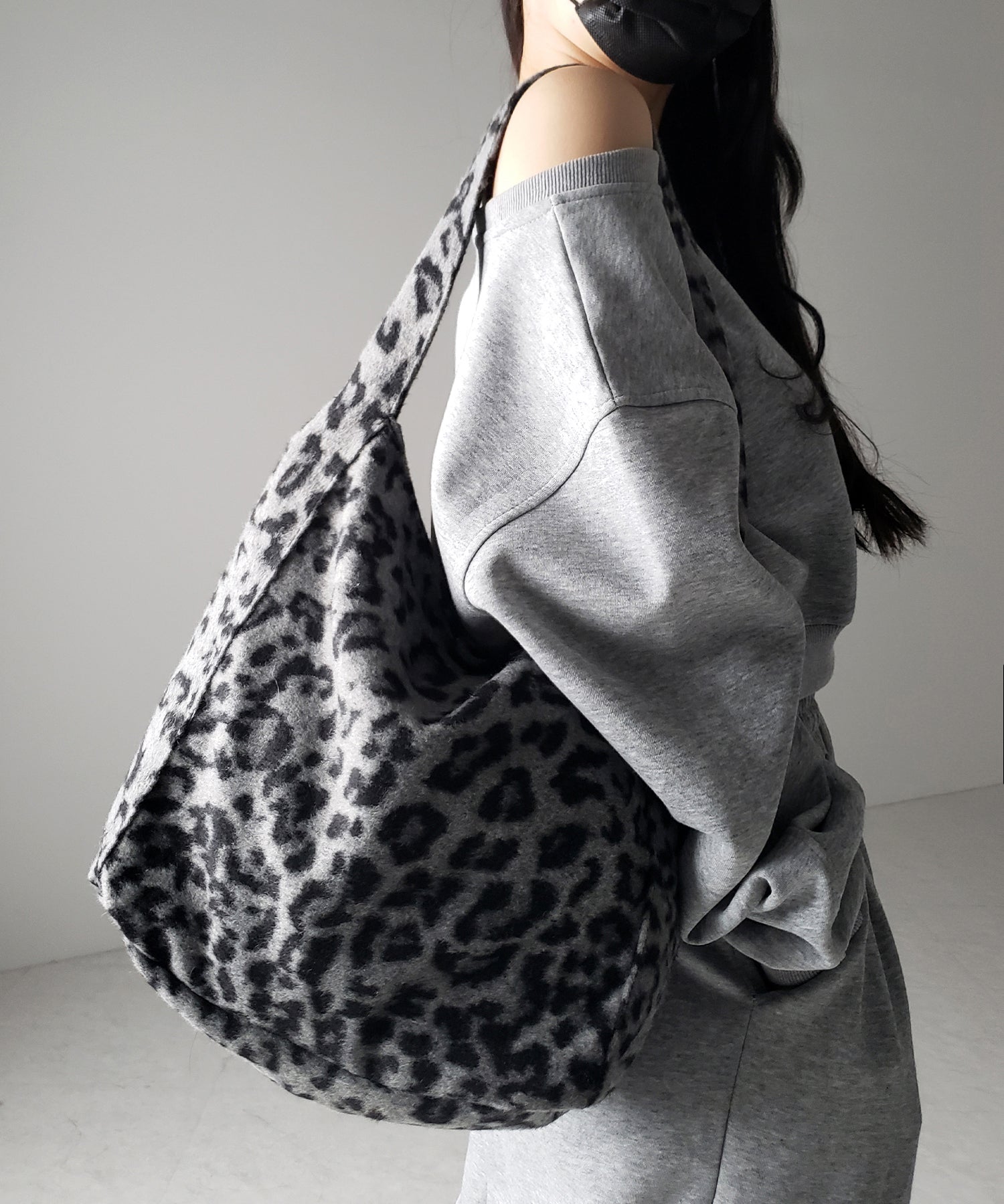 【 ２color 】レオパードワンハンドルショルダートートバッグ ／ leopard onehandle shoulder tote bag