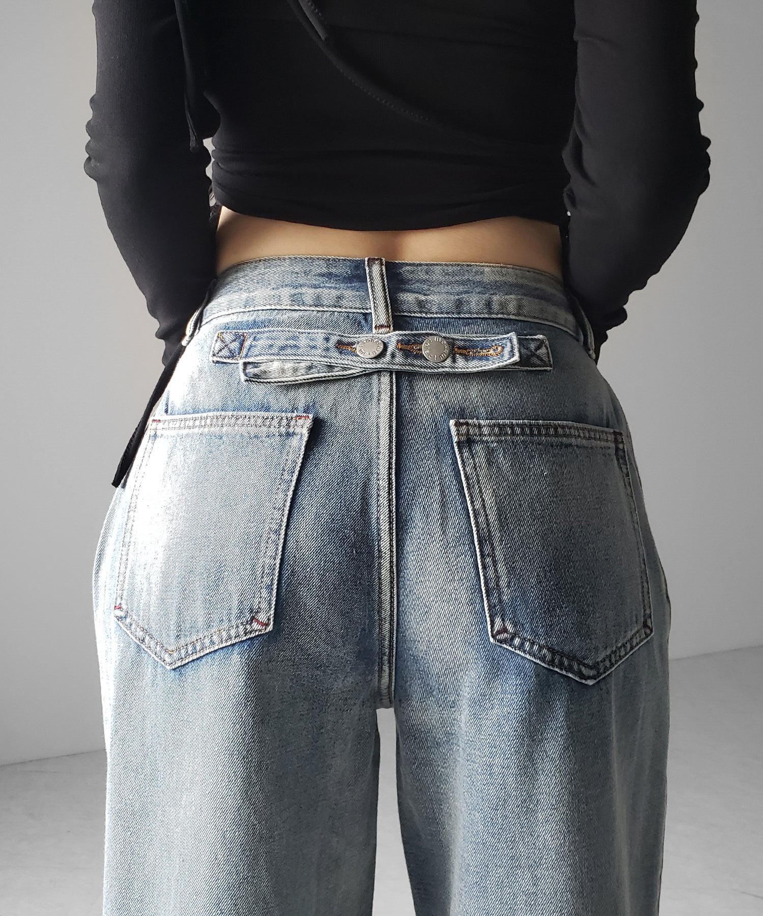 ヴィンテージライクウォッシュカーブワイドデニム ／ vintage like wash curve wide denim