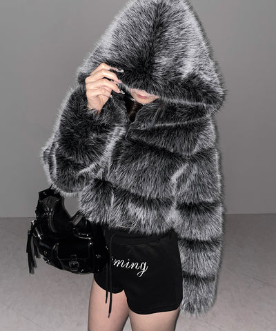 フェイクファーフーディショートコート ／ fake fur hoodie short coat