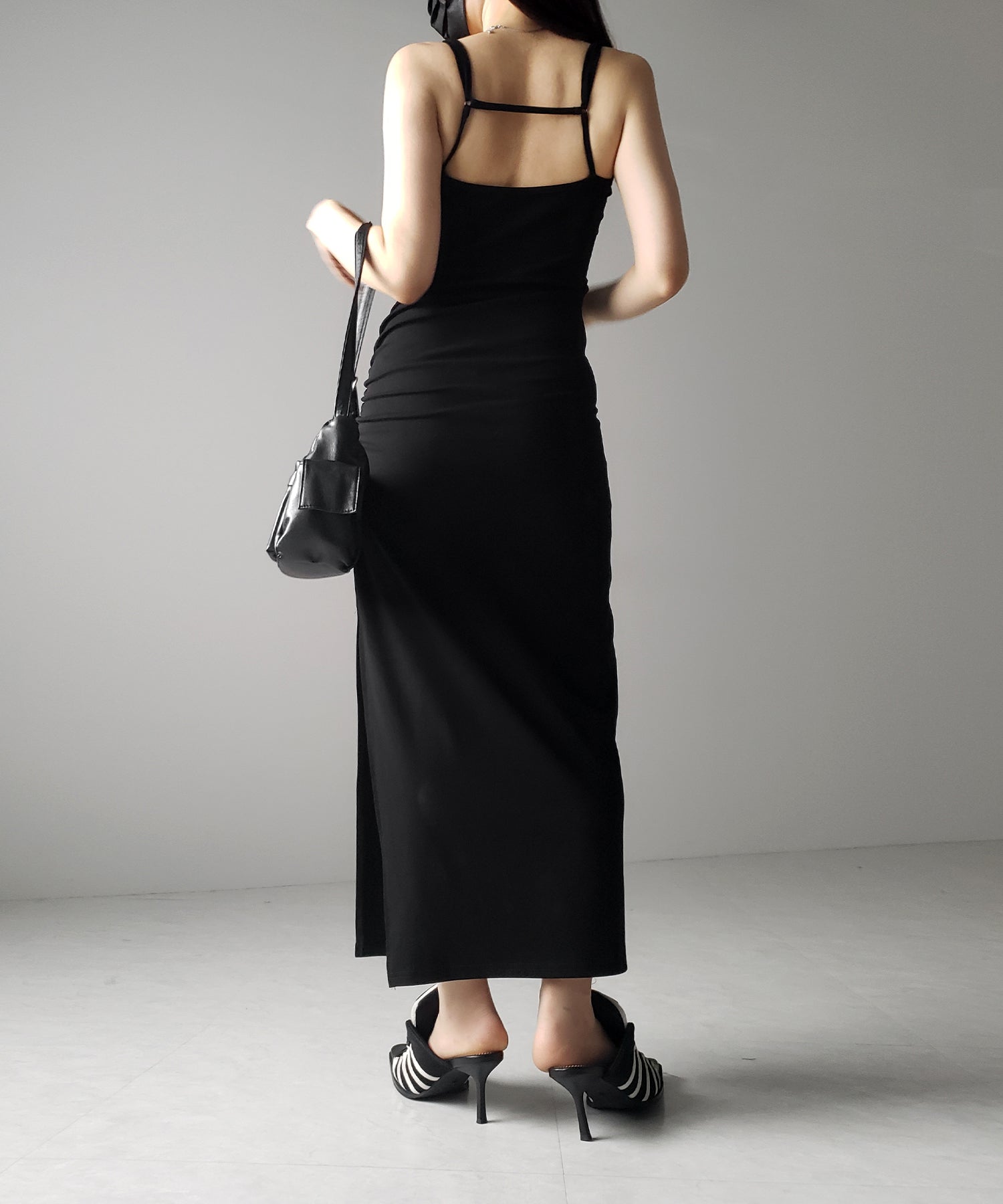 【 パッド付き 】バックストラップサイドシャーリングスリットロングキャミワンピース ／ back strap side shirring slit long cami onepiece