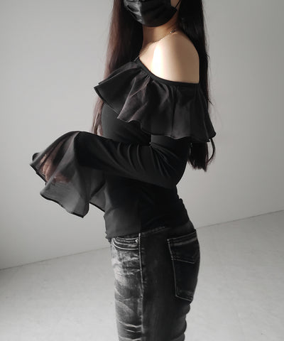 【 ２color 】ワンショルボリュームフリルカットソートップス ／ one shoulder volume frill cutsew tops