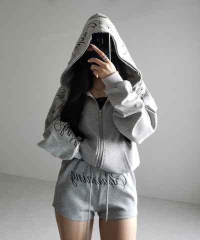 【 セットアップ 】レタリングロゴ刺繍ジップアップパーカー＆ショートパンツ ／ lettering logo embroidery zip-up hoodie ＆ short pants SETUP