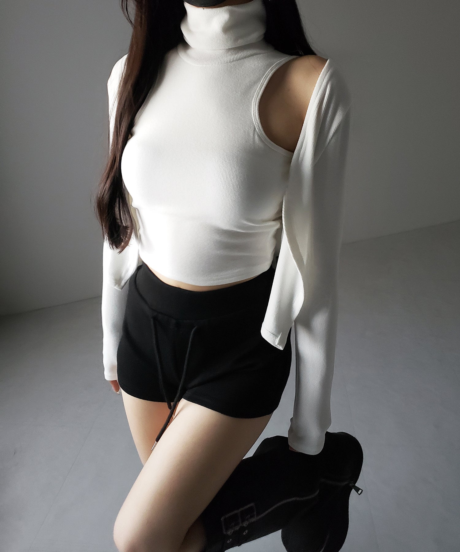 【 裏微起毛 ／ 2点セット 】ハイネックノースリーブトップス ＋ ショートカーディガン SET ／ high neck nosleeve tops + short cardigan SET