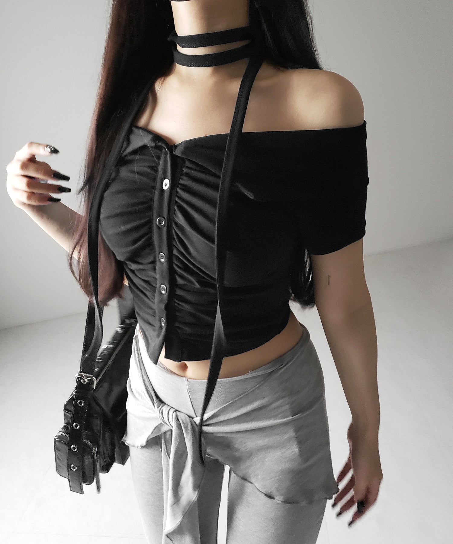 【 ３color 】チョーカーロングタイ付き　オフショルダータックギャザーＴシャツ ／ choker long tie SET offshoulder tuck gather slim T-shirt