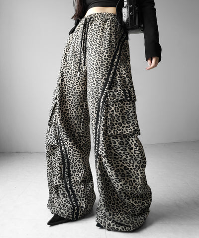 【 裾絞り可能２WAY 】レオパードヴィンテージサイドラインタックワイドスウェットパンツ ／ leopard vintage side line tuck wide sweatpants