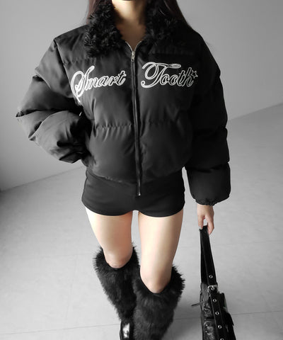 レタリングロゴ刺繍ショートパフダウンジャケット ／ lettering logo embroidery short puffer jacket