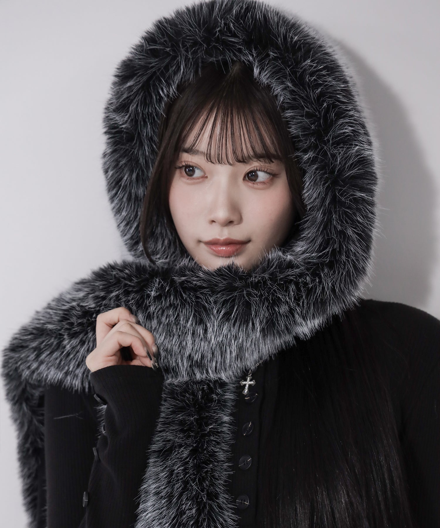 フェイクファーボリュームロングマフラー ／ fake fur volume long muffler