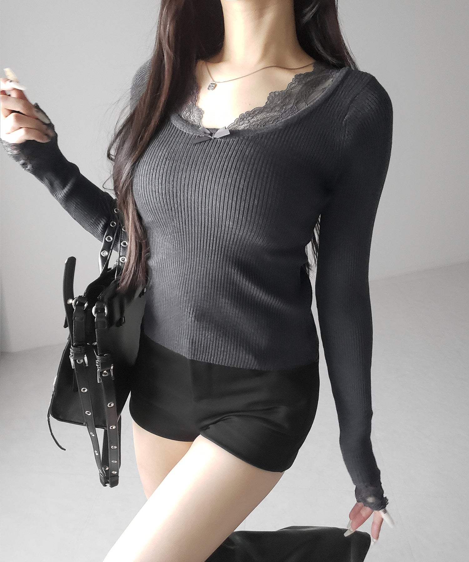 フロントリボンレース切替リブニットトップス ／ front ribbon lace switching ribbed knit tops