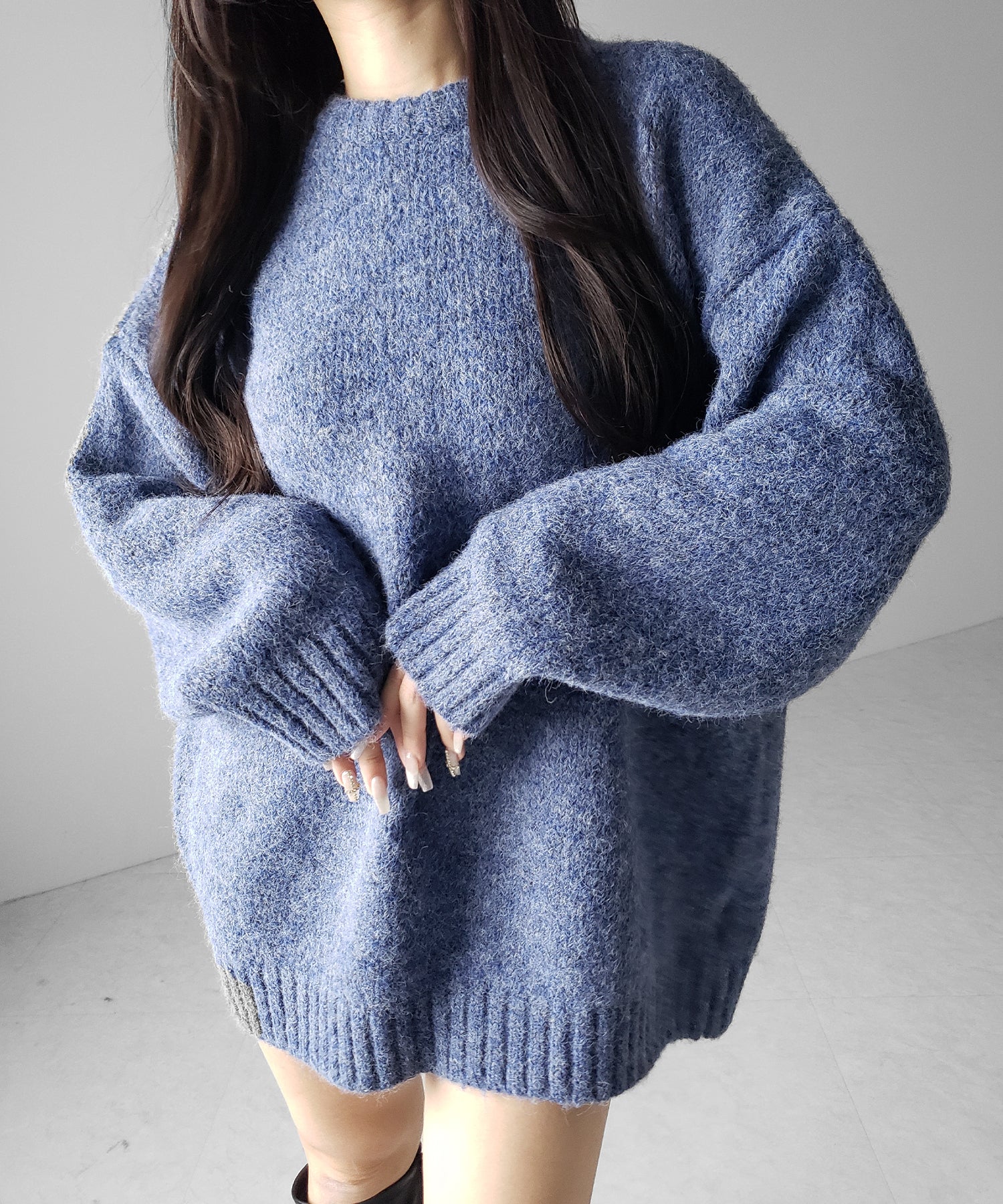 オーバーサイズフラッフィーニットプルオーバー ／ oversize fluffy knit pullover