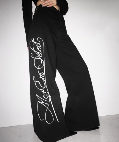 レタリングロゴ刺繍ハイウエストワイドブラックデニム ／ lettering logo embroidery high waist wide black denim