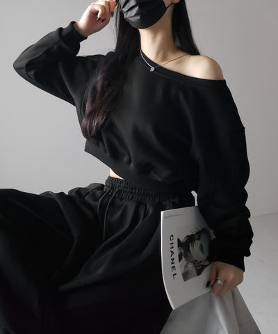 【 セットアップ 】ワンショルダーショートスウェットトップス ＋ タックワイドパンツ SET ／ off shoulder short sweat tops & tack wide pants SET