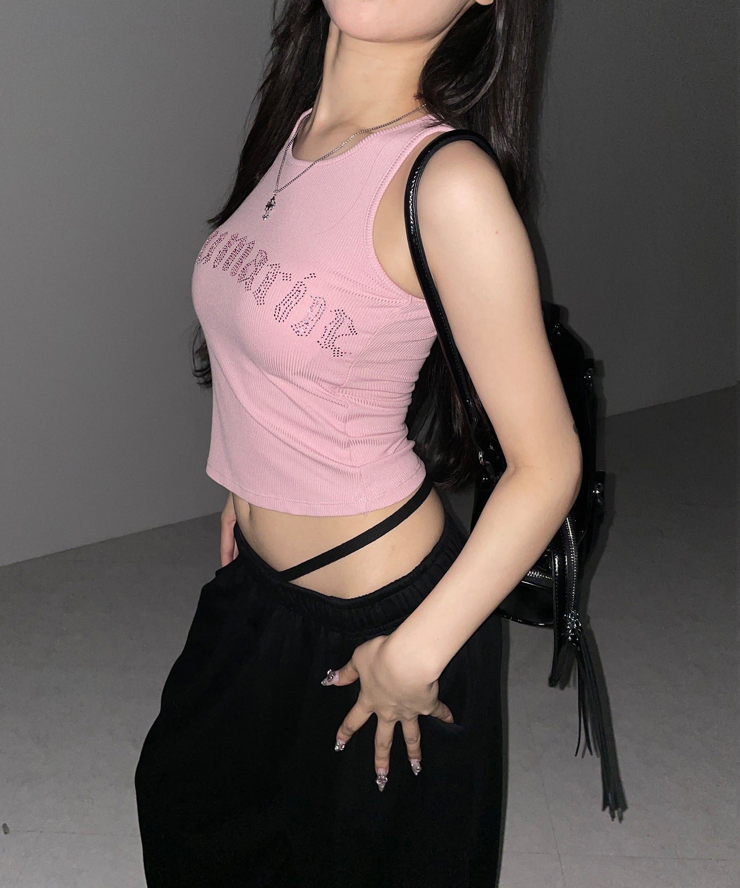 ラインストーンロゴリブタンクトップ／Rhinestone logo ribbed tank top