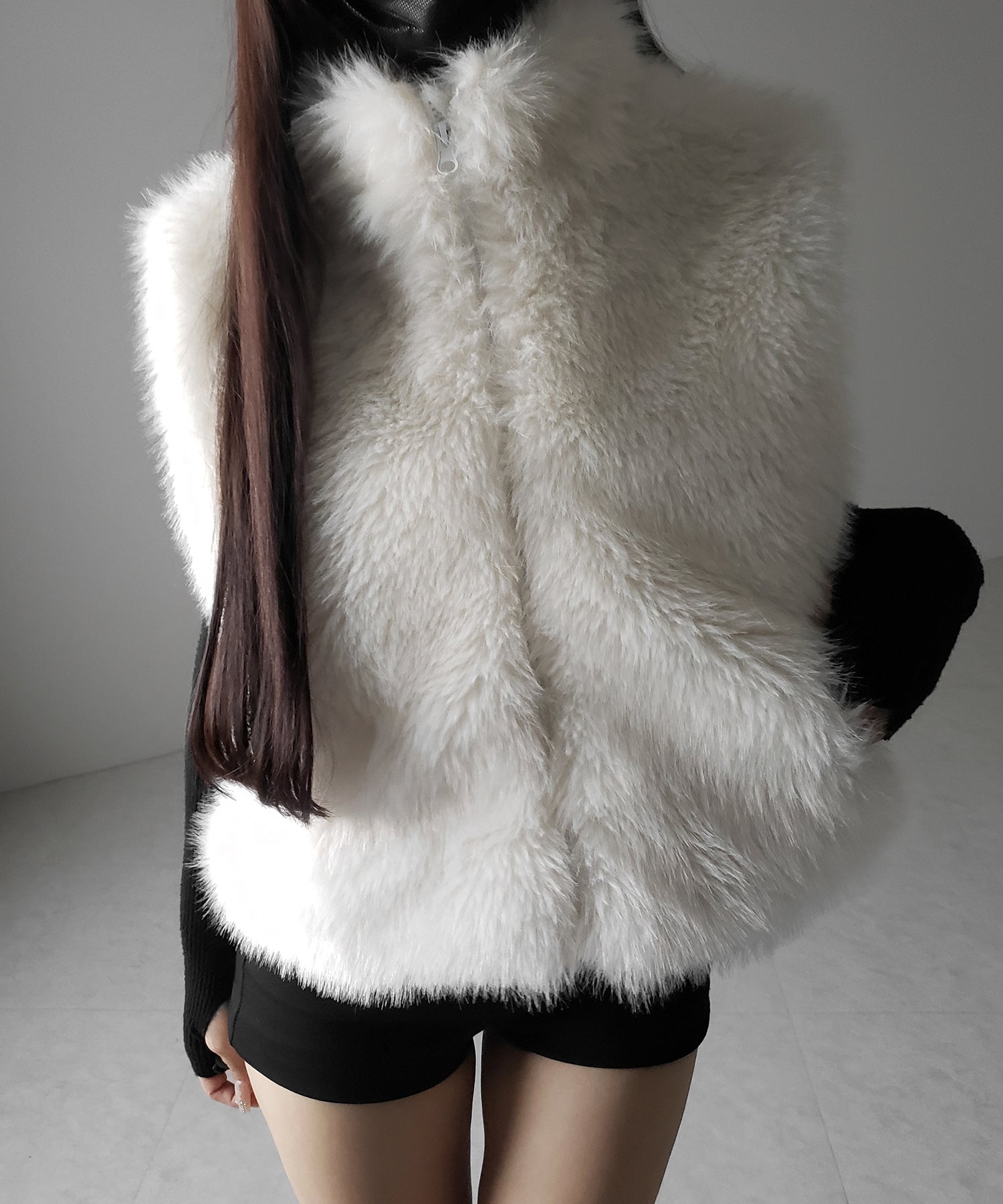 【 ポケット付 】スタンドネックジップアップフェイクファーベスト ／ stand neck zipup fake fur vest