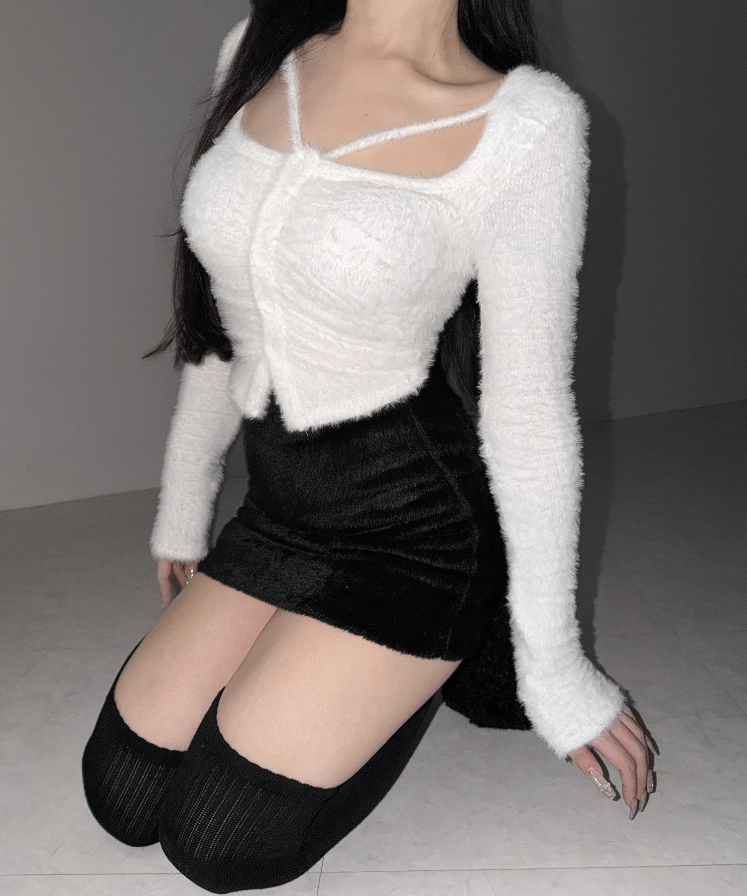 クロスストラップスクエアショートシャギーカーディガン ／ cross strap square short shaggy cardigan