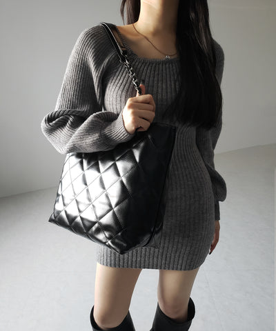 【 ３color ／ A4収納可 】キルティングチェーンスクエアトートショルダーバッグ ／ quilting chain square tote shoulder bag