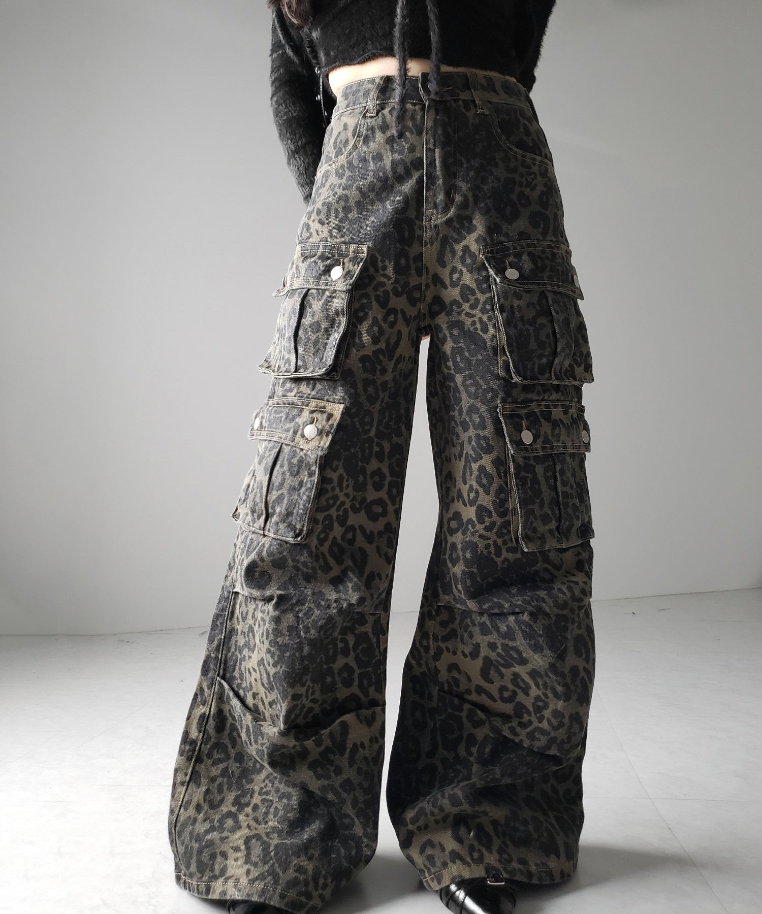 【 ２color ／ ４size 】レオパードヴィンテージタックワイドカーゴデニム ／ leopard vintage tuck wide cargo denim