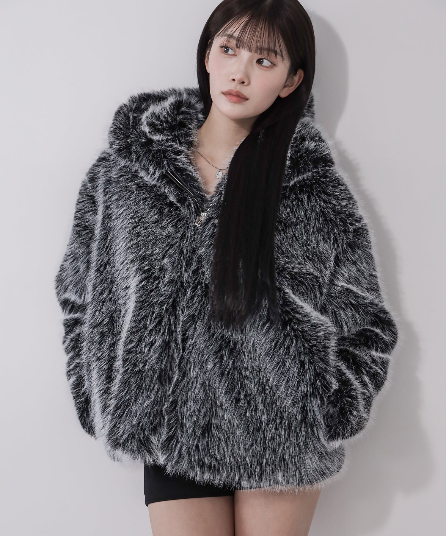 フェイクファーフーディミドルコート ／ fake fur hoodie middle coat