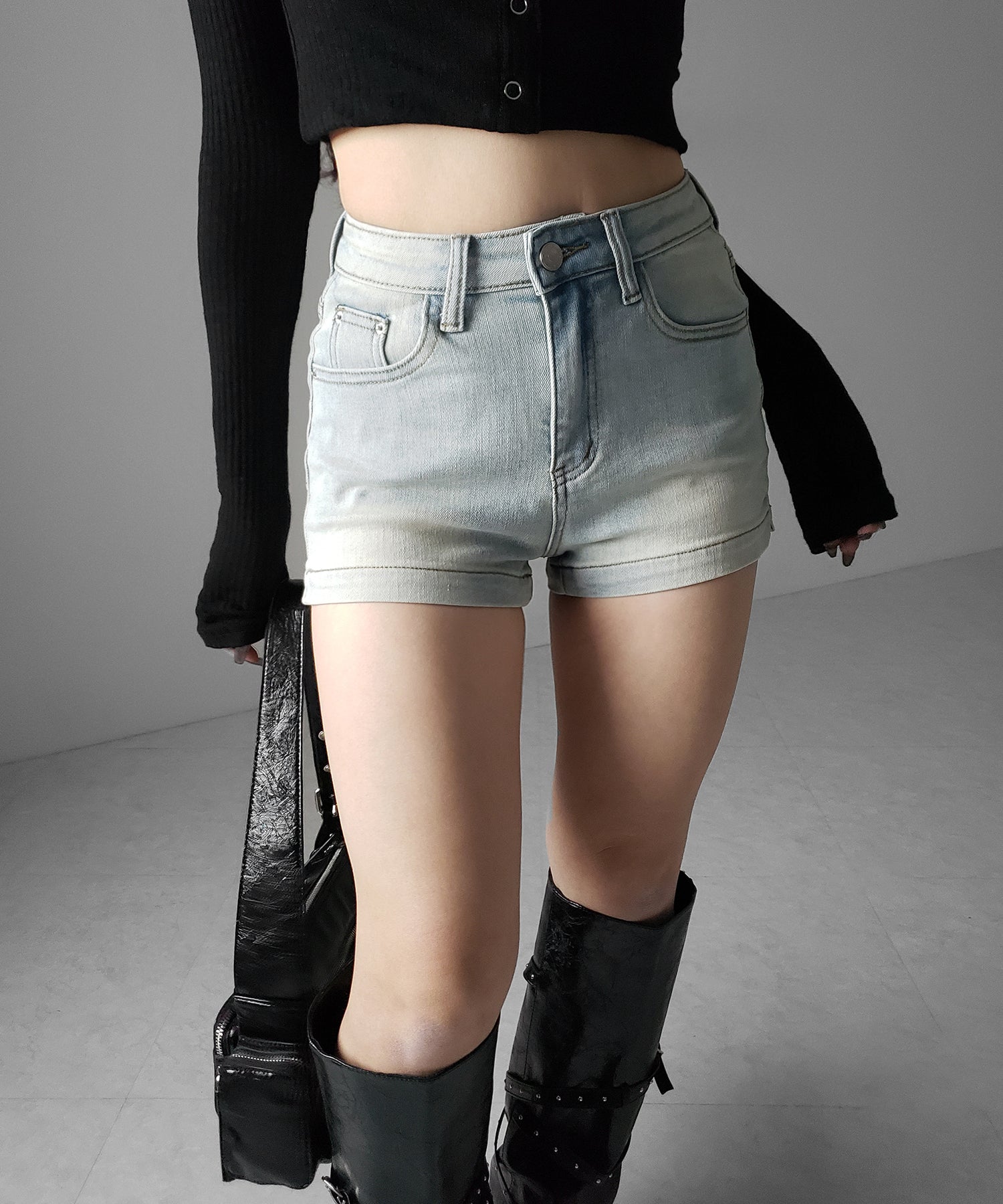 ハイウエストストレッチデニムタイトショートパンツ ／ high wast stretch denim tight short pants