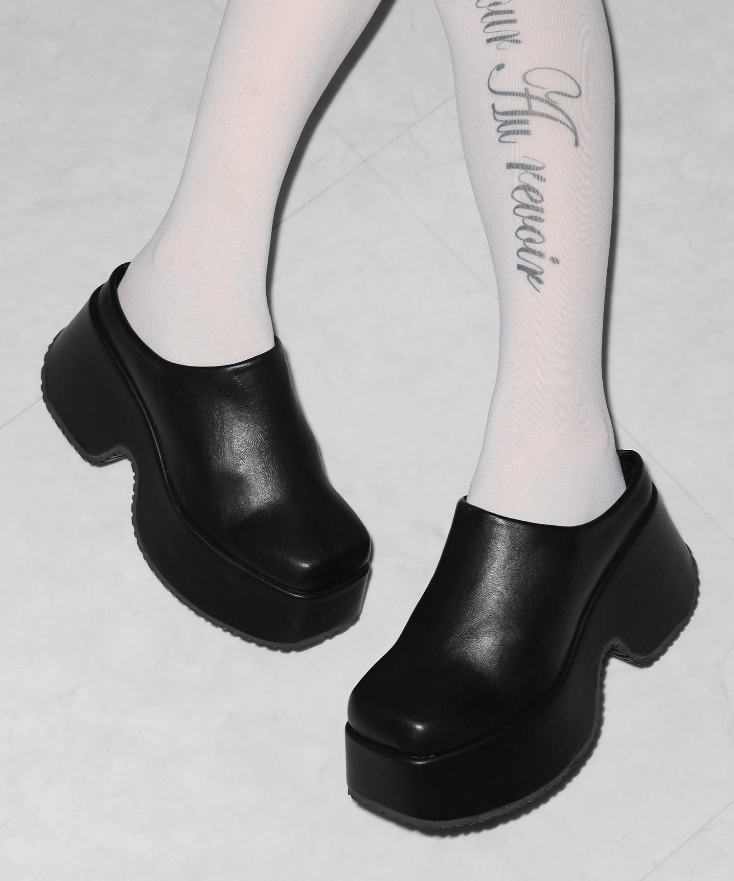厚底スクエアサボサンダル／platform square sabo sandals