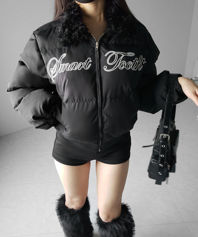 レタリングロゴ刺繍ショートパフダウンジャケット ／ lettering logo embroidery short puffer jacket